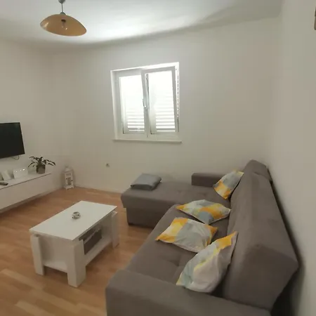 Perfect Getaway Near Korcula's Scenic Sights And Beaches Prázdninový dům