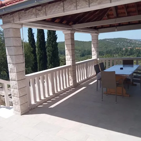 Perfect Getaway Near Korcula's Scenic Sights And Beaches Prázdninový dům *