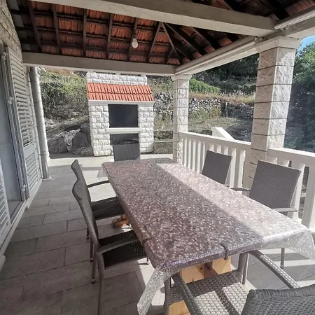 Perfect Getaway Near Korcula's Scenic Sights And Beaches * Zrnovo