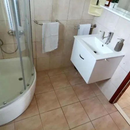 Perfect Getaway Near Korcula's Scenic Sights And Beaches Сasa de vacaciones